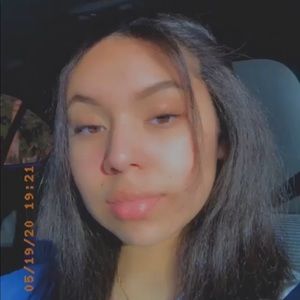 Meet your Posher, Manuela